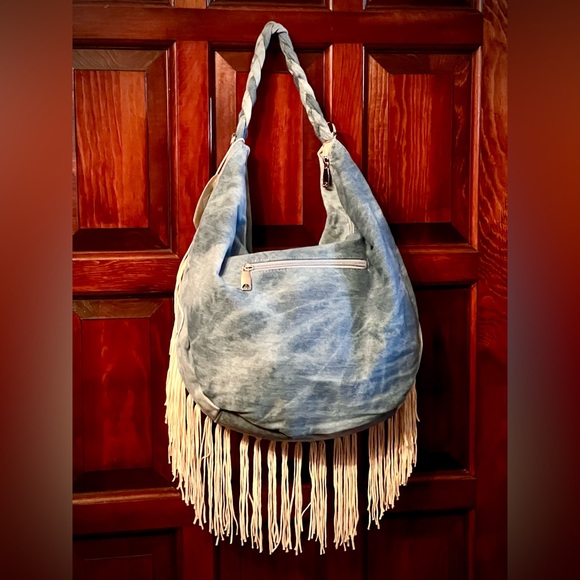 SOLD🔴 New NWT BLUE DENIM HANDCROCHETED BOHEMIAN SHOULDER BAG - Picture 8 of 15